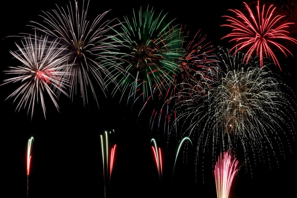 【福島県福島市】2024年 四季の里 冬の花火大会！イルミ×花火の競演！入場無料！打ち上げ予定数300発