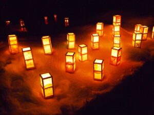 【福島県会津若松市】輝く伝統の灯り、「会津絵ろうそくまつり」で平和を願う幻想的なひとときを楽しもう！