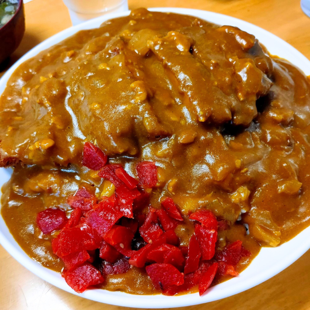 【福島県郡山市】郡山市の老舗定食屋さん『みたか食堂』のデカ盛りカツカレー・オムライスが絶品！！