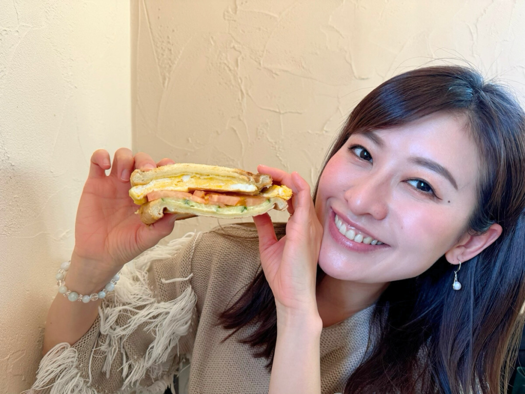 【福島・いわき】海が目の前！卵のグリルサンドと日焼けパフェを満喫！震災を乗り越えた「カフェ サーフィン」