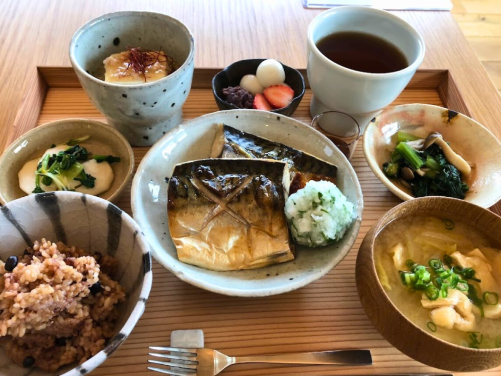 【いわき市泉】心も体も満たされるカフェ「野みつ」で味わう、彩り豊かなお膳ごはんと温かい空間