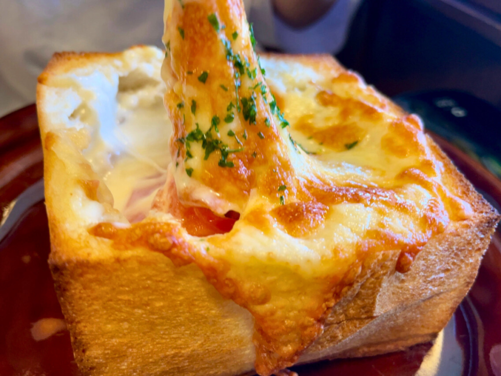 【いわき市】とろーりチーズがたまらない！人気のカフェ「コーヒー モカージュ」のパングラタン