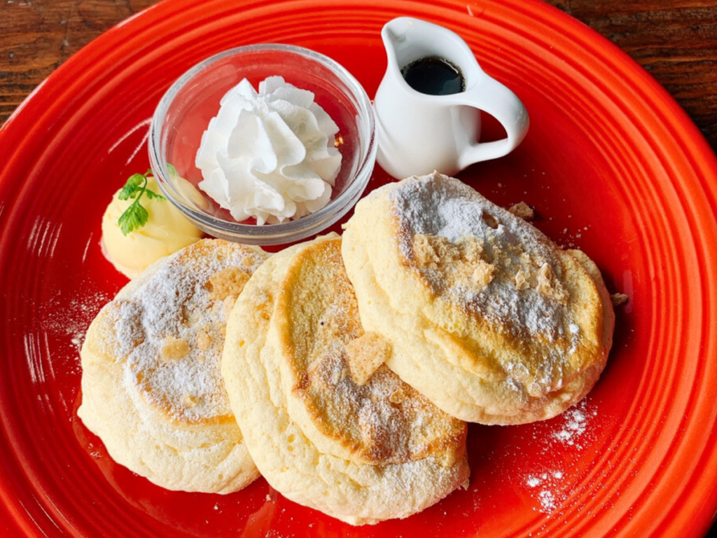【いわき市】RED & BLUE CAFE(いわきFCオフィシャルカフェ)でふわふわパンケーキ