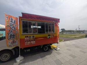 ばくだん焼き本舗 いわき 「たこ焼き8個分!?具だくさんすぎる! アツアツとろとろばくだん焼がいわき市内に上陸