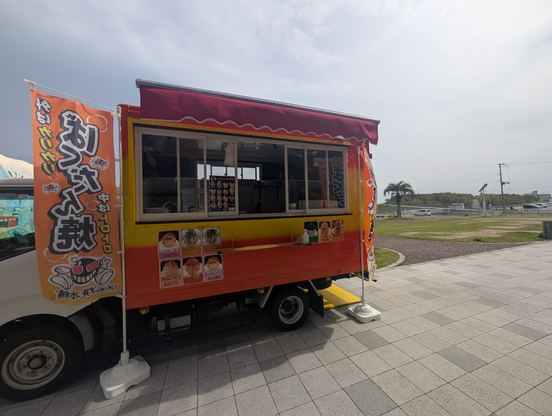 ばくだん焼き本舗 いわき 「たこ焼き8個分！？具だくさんすぎる! アツアツとろとろばくだん焼がいわき市内に上陸