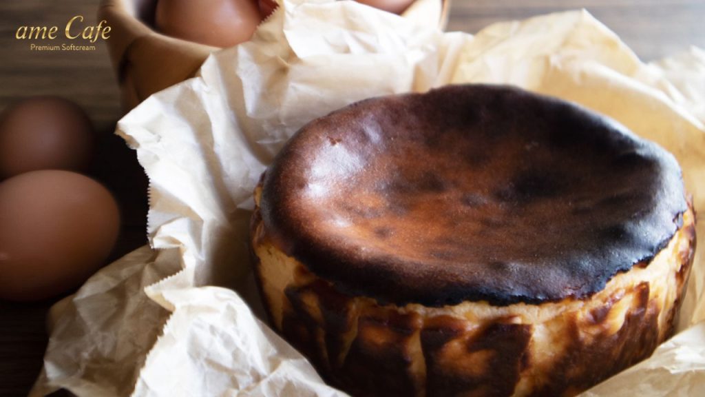 秋の夜長に極上のご褒美を。チーズケーキ好きを唸らせるアムカフェの「アムバスク」が今だけ特別セール！